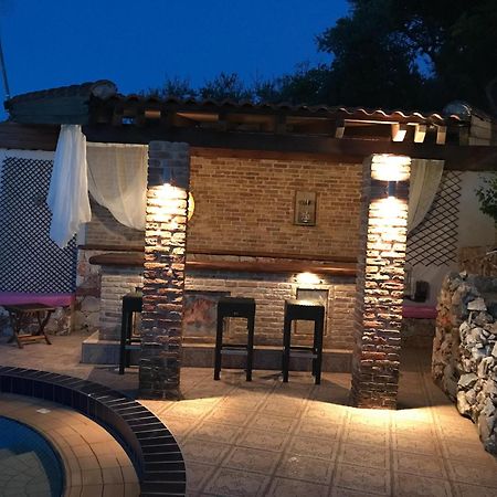 Zen Serenity Retreat With Great Outdoors, Pool & Parking Aptera Esterno foto